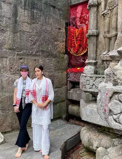 Sara Ali Khan Was Trolled By Religious Bigots For Entering A Temple