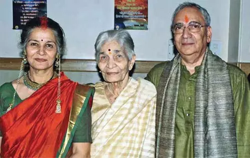 Suhasini Mulay Remained In A Live-In Relationship Before Tying The Knot In Her 