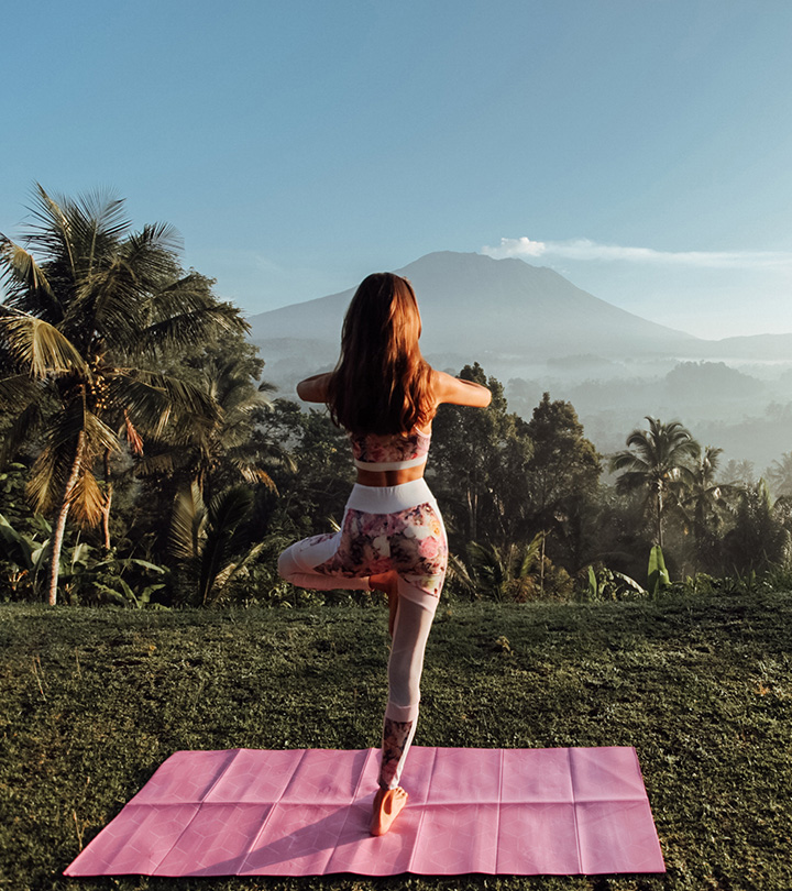 15 Best Travel Yoga Mats For Nomad Yogis + Buying Guide