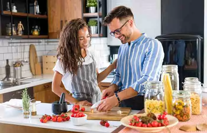 Cooking a meal is a cute thing to do for your girlfriend