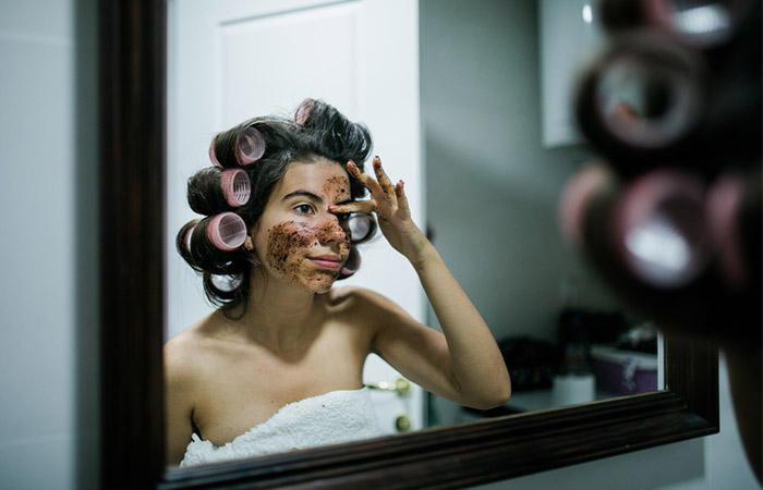 Woman following right steps for exfoliation 