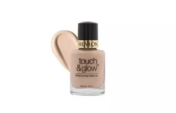 Revlon Touch and Glow Liquid Make Up
