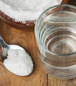5 Benefits Of Salt Water For Skin, Ho...