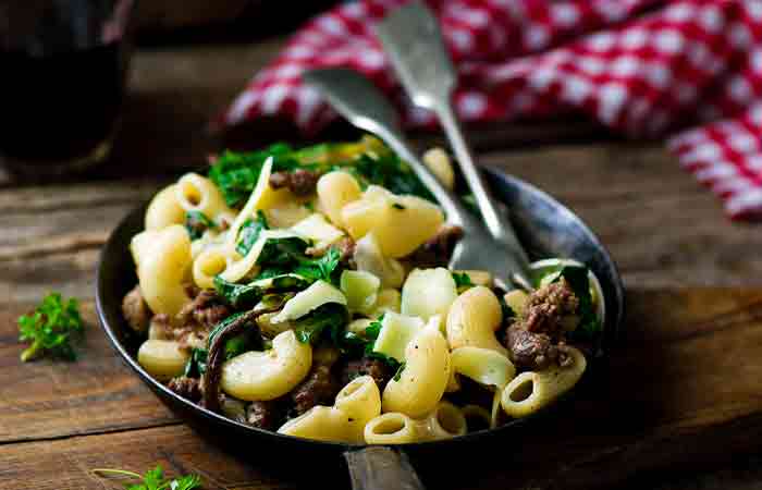 Pasta with sausage and swiss chard 