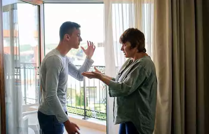 Verbal abuse a sign of a toxic mother and son relationship