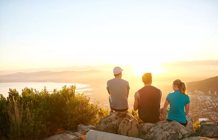 Watch the sunrise with your friends