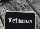 टिटनेस (टेटनस) के कारण, लक्षण और इलाज - Tetanus in Hindi