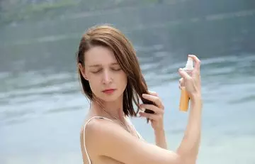 Australian Women Use An Ample Amount Of Hair Sunscreen