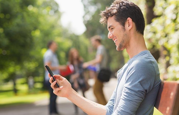 Avoid Texting Immediately After The Date