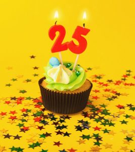 13 Awesome 25th Birthday Party Ideas ...