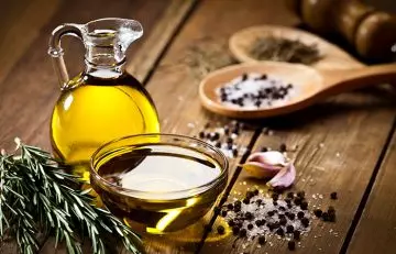 Massage Olive Oil In Your Skin