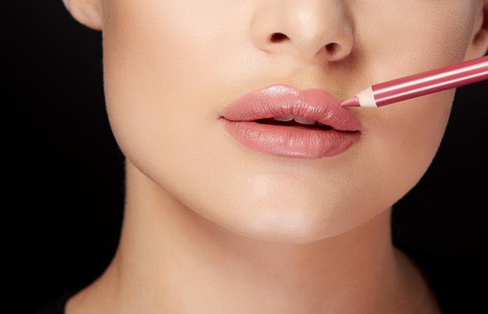 Overline to make your lips look bigger