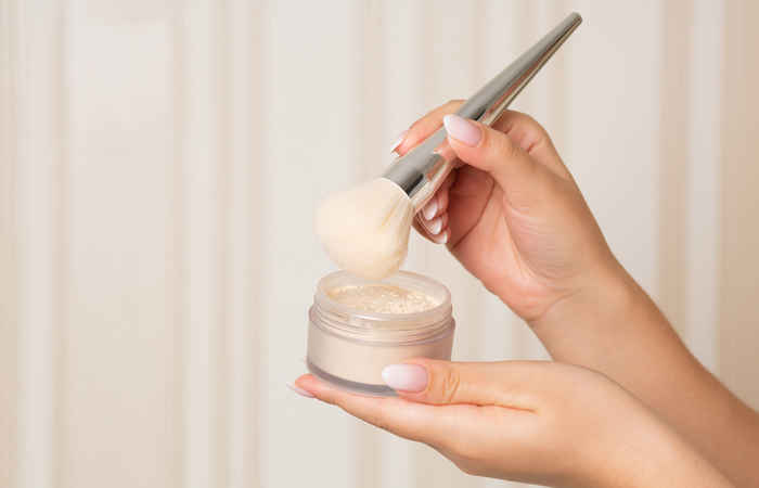 Setting Powder Vs. Setting Spray: Which One Is Your Best Bet?