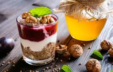 Buckwheat porridge with golden syrup as part of low-FODMAP diet