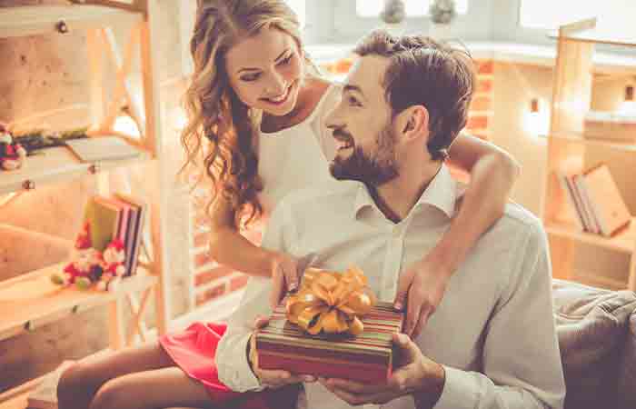 Pamper your husband with unique birthday gifts