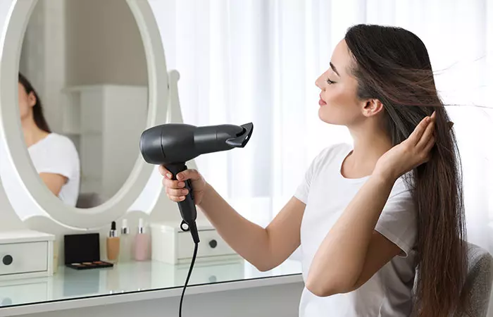 7.-Use-Your-Blow-Dryer-On-Its-Lowest-Settings