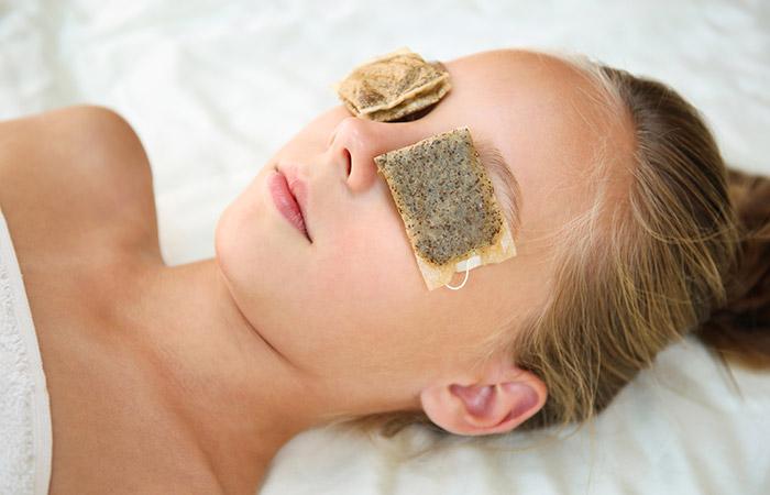 9.-Use-Green-Tea-Bags-To-Get-Rid-Of-Puffy-Under-Eyes