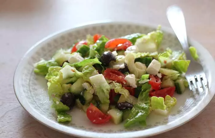 Greek salad for Mediterranean diet breakfast