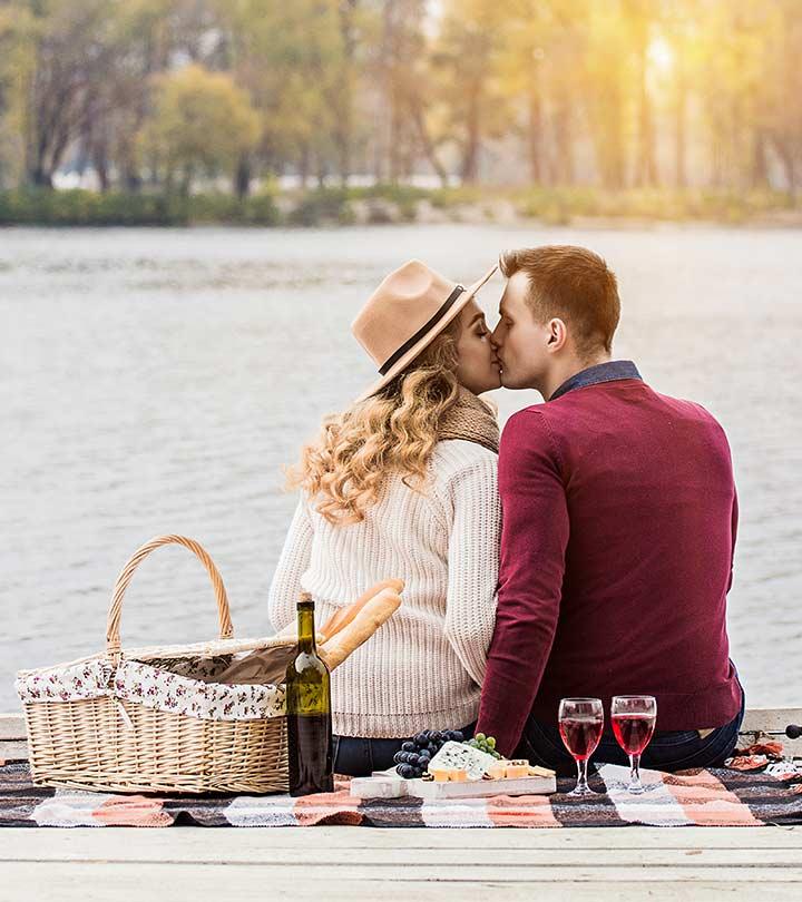 12 Romantic Picnic Ideas For Couples To Have A Good Time