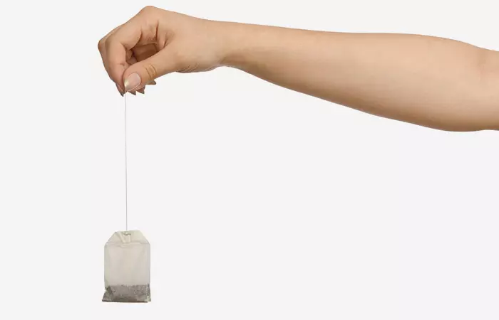 Use a tea bag to fix a broken nail