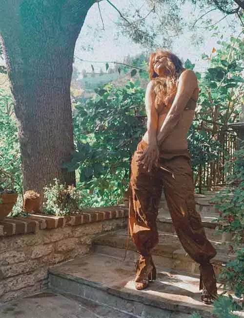 Halle-Berry-Slaying-In-Earthy-Brown