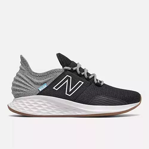 New Balance Women's Fresh Foam Roav V1 Sneaker