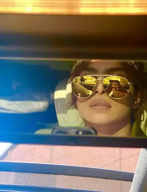 Oval-Shaped-Sunglasses