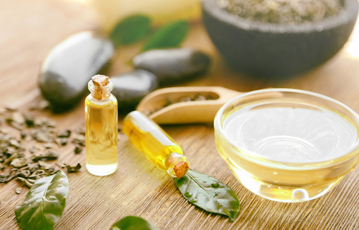 Tea tree oil for neck acne