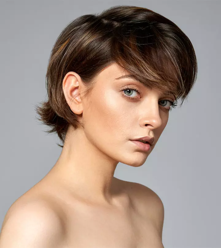 Trendy-Hairstyles-For-Round-Face-Girls