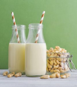 7 Benefits Of Cashew Milk, Nutrition,...