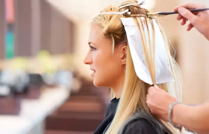 Add Texture To Your Hair Through Highlights