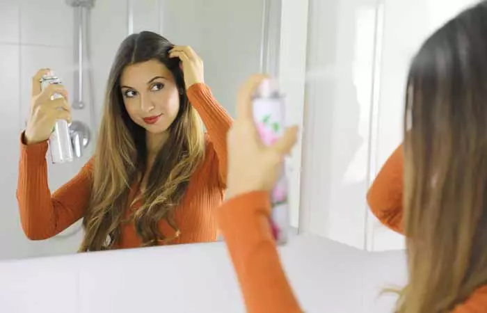 Apply-Dry-Shampoo-On-Your-Hair-At-Night-To-Save-Time