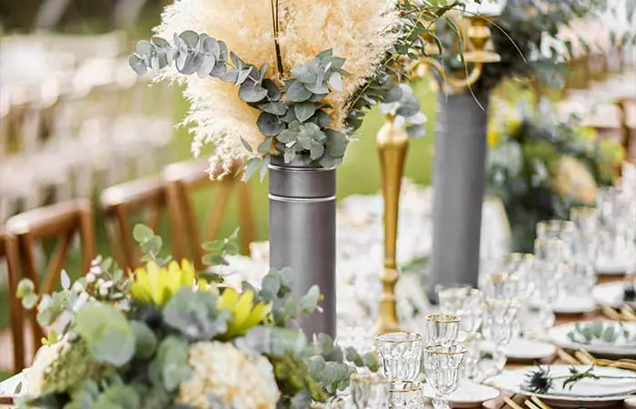 Amazing decorations for backyard weddings