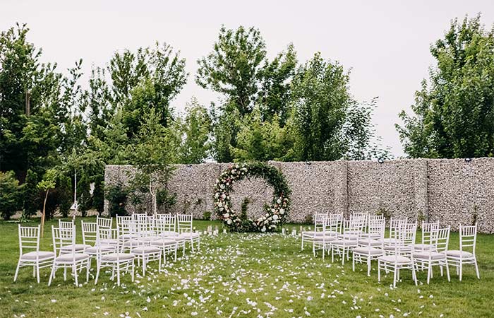Creative backyard wedding reception ideas