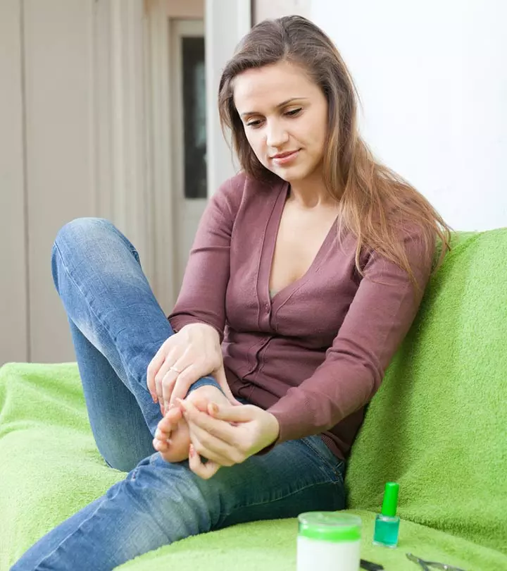 Women Using Hydrogen Peroxide For Ringworms