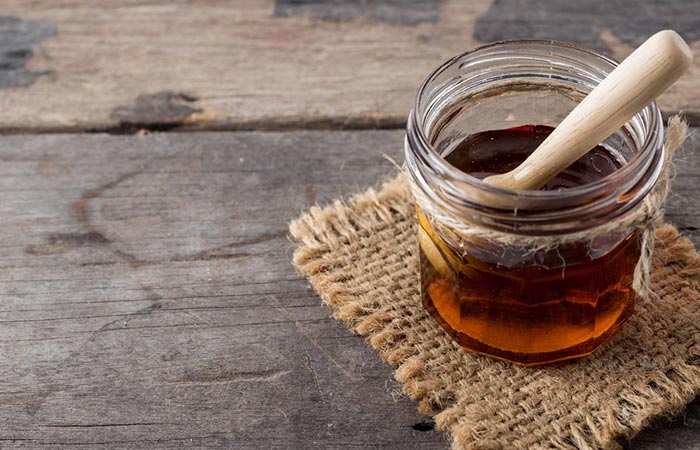 Honey as a home remedy for moles