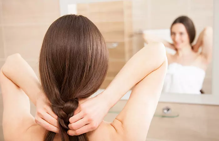 It-Helps-Retain-Moisture-In-Your-Hair