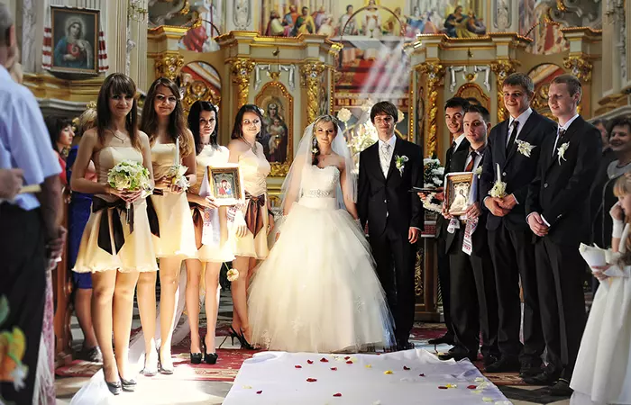 Traditional wedding processional includes flower girls and ring bearers