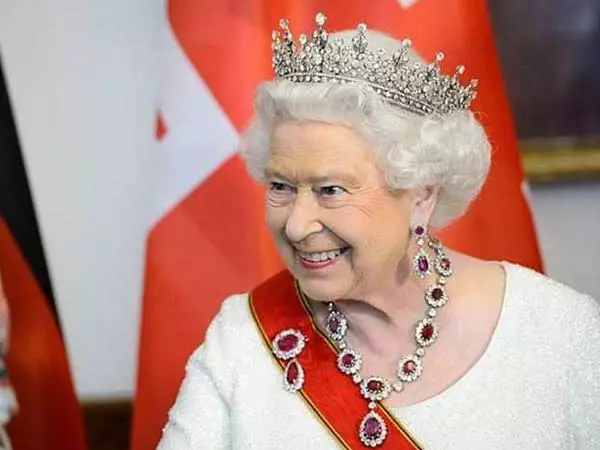 You Stand When The Queen Stands