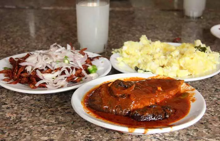 You-Would-Sell-Your-Soul-For-Kallum,-Meenum-Pinne-Kappayum