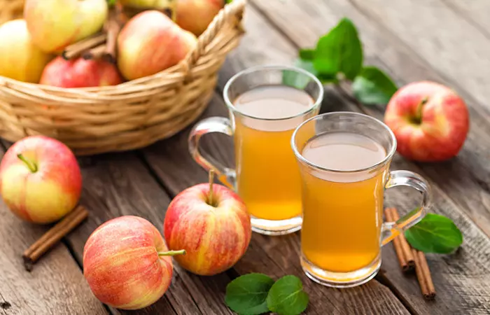 Apple cider vinegar and cinnamon may help reduce blood sugar levels