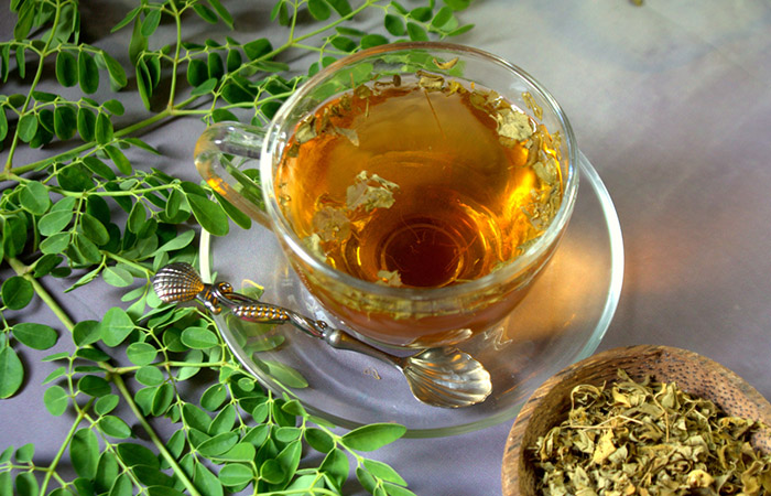 Cup of moringa tea with moringa powder 