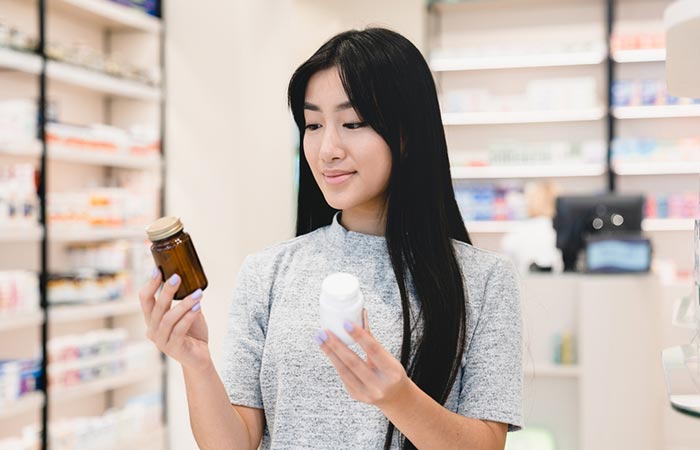 Woman choosing between doxycycline and cephalexin for acne