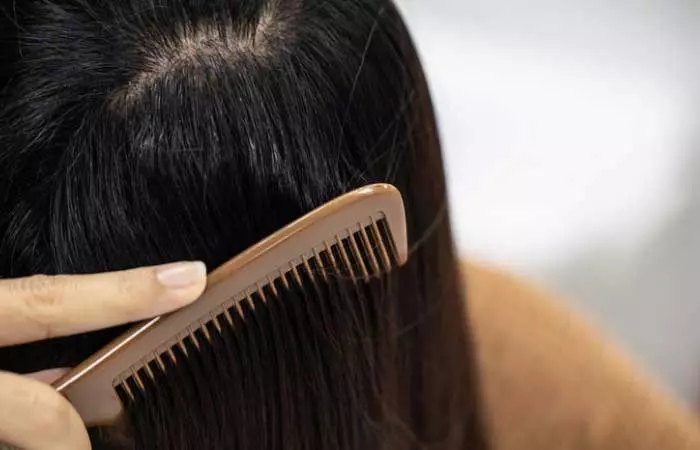 Frequent-Shampooing-Makes-Your-Hair-Oilier
