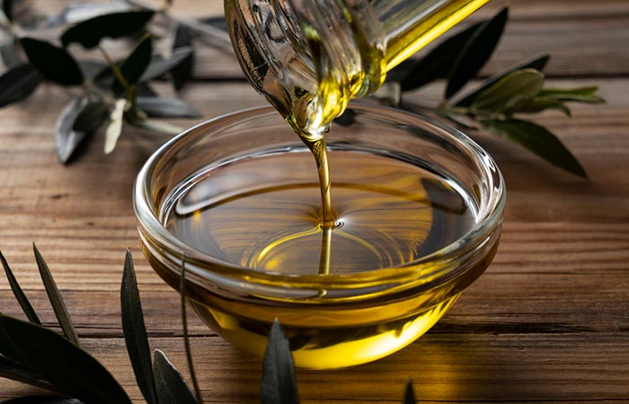 Los aceites naturales eliminan las manchas de madera de tu piel