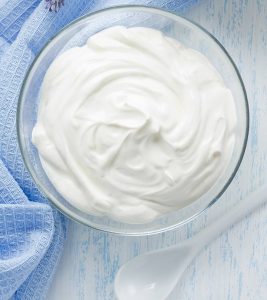 Sour Cream Nutrition, Benefits, Risks...
