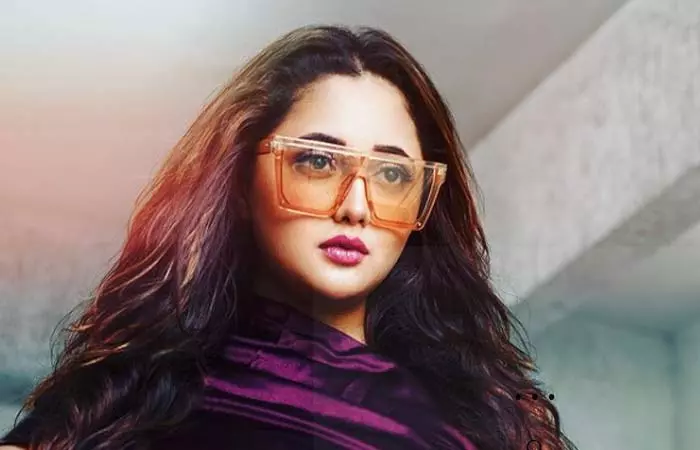 Transparent-Yet-Colourful-Sunglasses