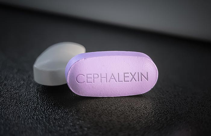Cephalexin tablet for acne