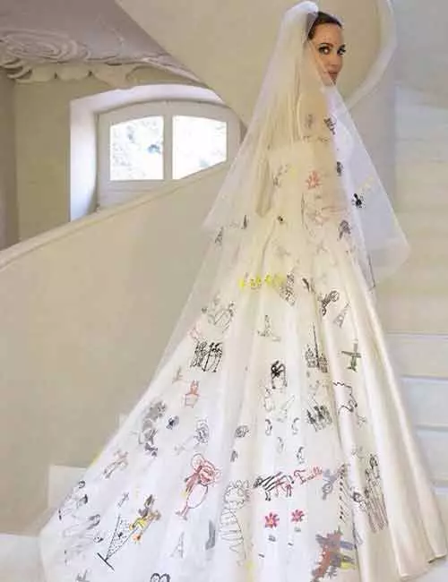 Angelina-Jolie’s-Wedding-Gown