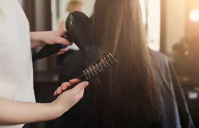 Ensure-That-Your-Hair-Is-Brushed-Properly